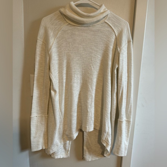 Free Peoplele Turtleneck Long Sleeve Sweater Raw Hem Split White Small Cream - Picture 5 of 13